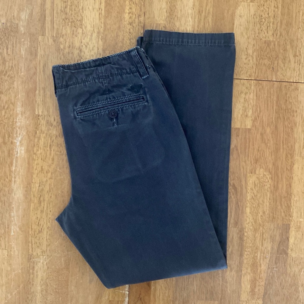 Mens gray AE straight leg khakis size 31X32